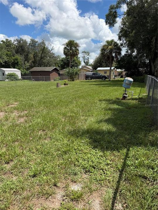 For Sale: $185,000 (2 beds, 1 baths, 912 Square Feet)