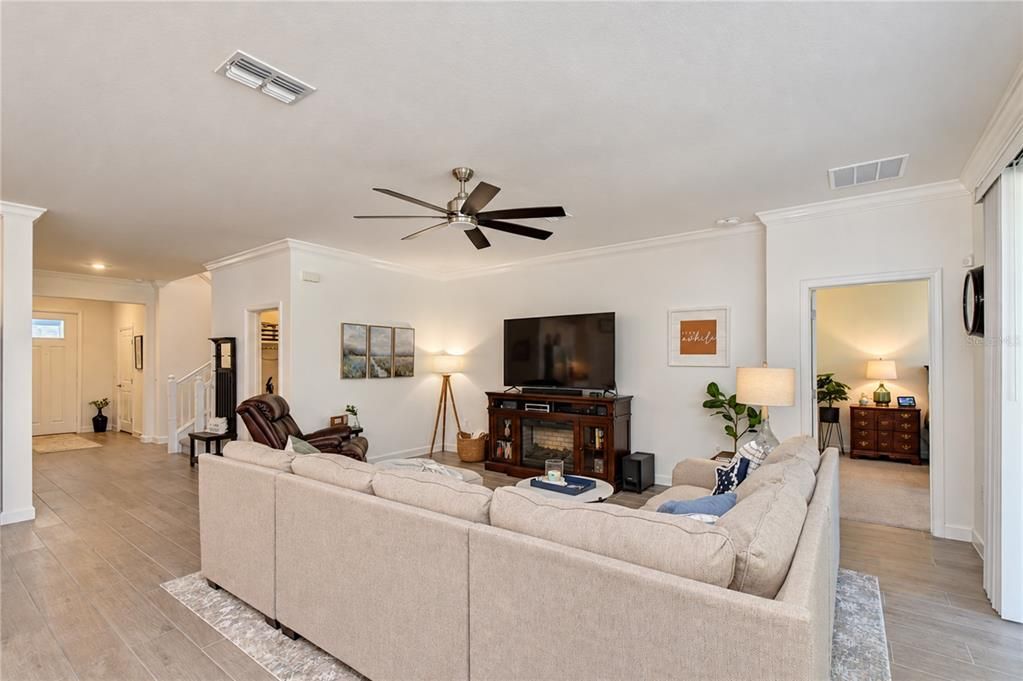 En Venta: $489,000 (3 camas, 3 baños, 2366 Pies cuadrados)