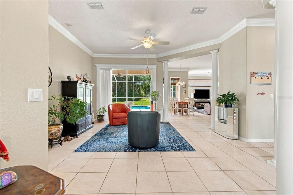 En Venta: $449,000 (3 camas, 2 baños, 2012 Pies cuadrados)