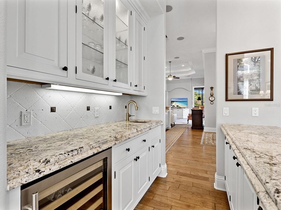 En Venta: $2,825,000 (4 camas, 3 baños, 3425 Pies cuadrados)