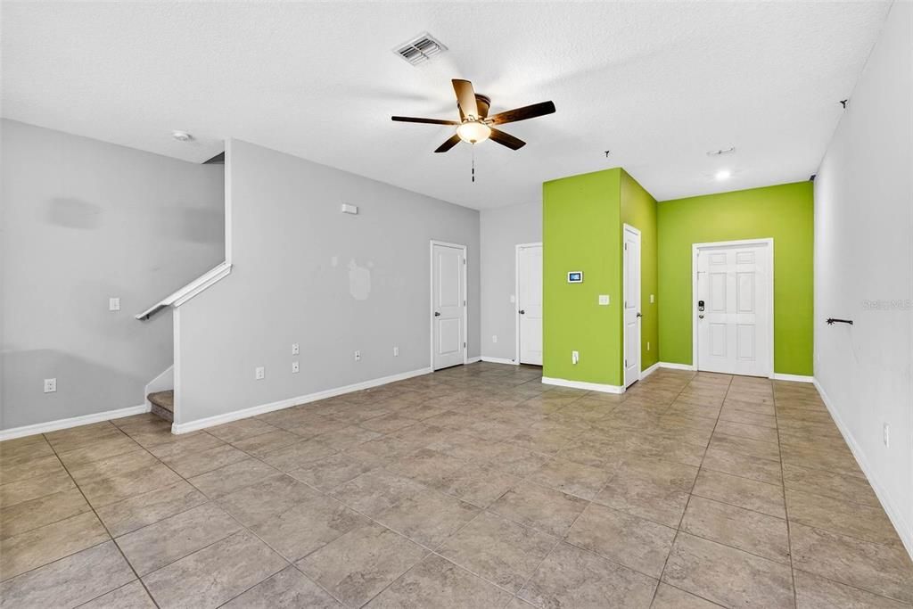 For Sale: $240,000 (3 beds, 2 baths, 1701 Square Feet)