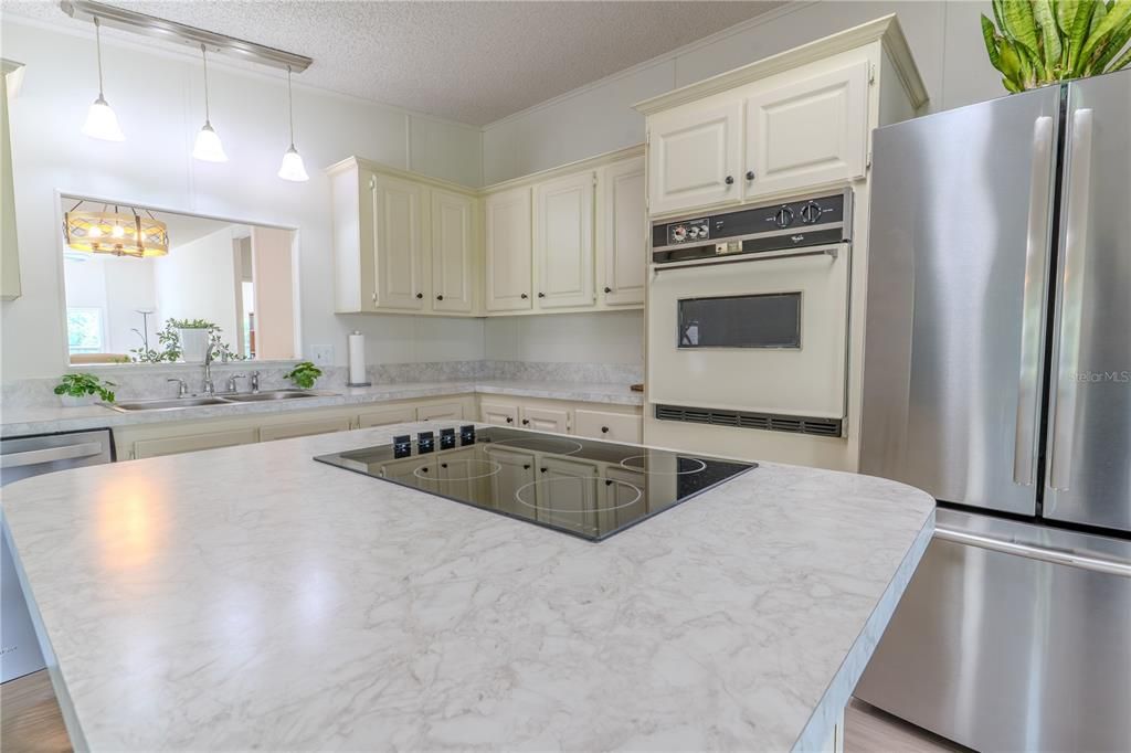 En Venta: $193,500 (2 camas, 2 baños, 1428 Pies cuadrados)