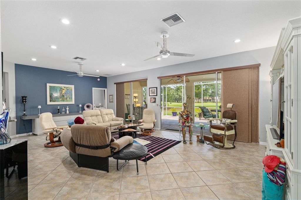 For Sale: $429,000 (2 beds, 2 baths, 1870 Square Feet)