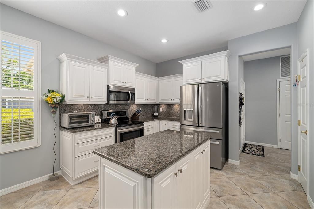 For Sale: $429,000 (2 beds, 2 baths, 1870 Square Feet)