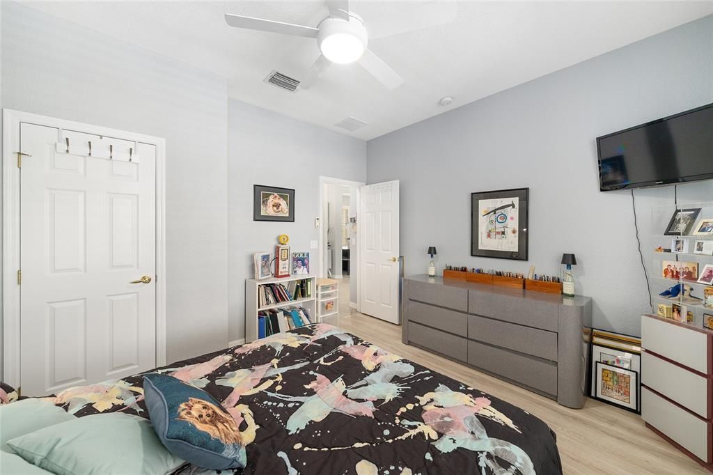 For Sale: $429,000 (2 beds, 2 baths, 1870 Square Feet)