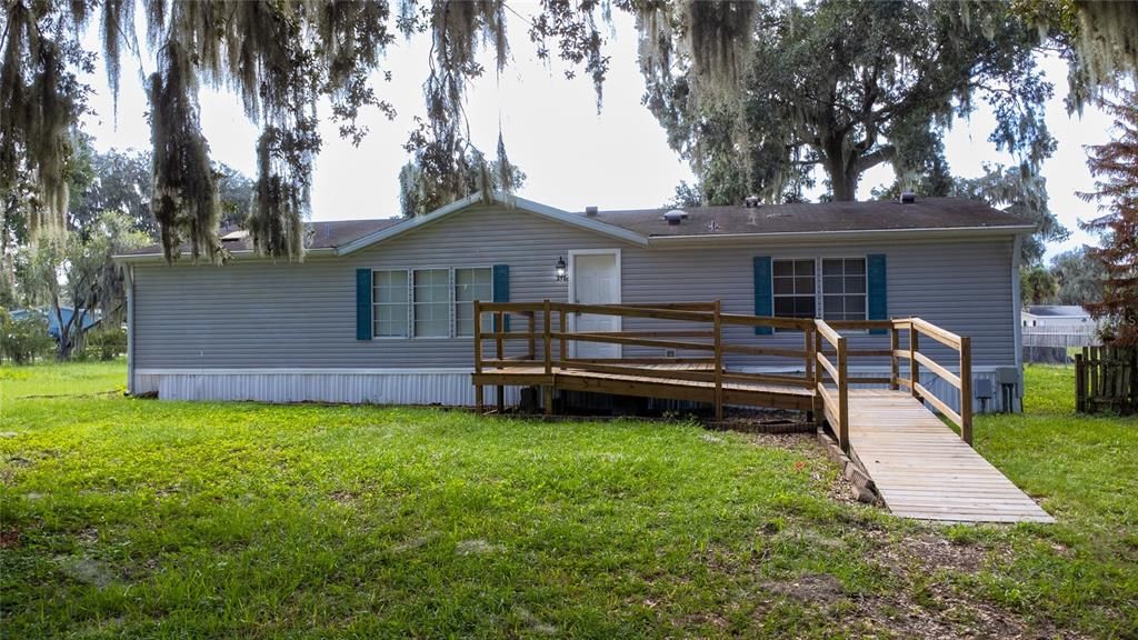 For Sale: $259,999 (3 beds, 2 baths, 1593 Square Feet)