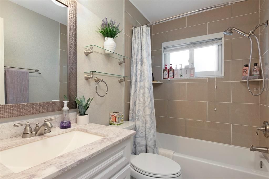 For Sale: $419,900 (2 beds, 2 baths, 1649 Square Feet)