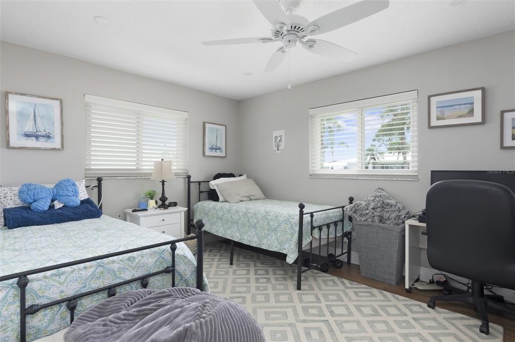 For Sale: $419,900 (2 beds, 2 baths, 1649 Square Feet)