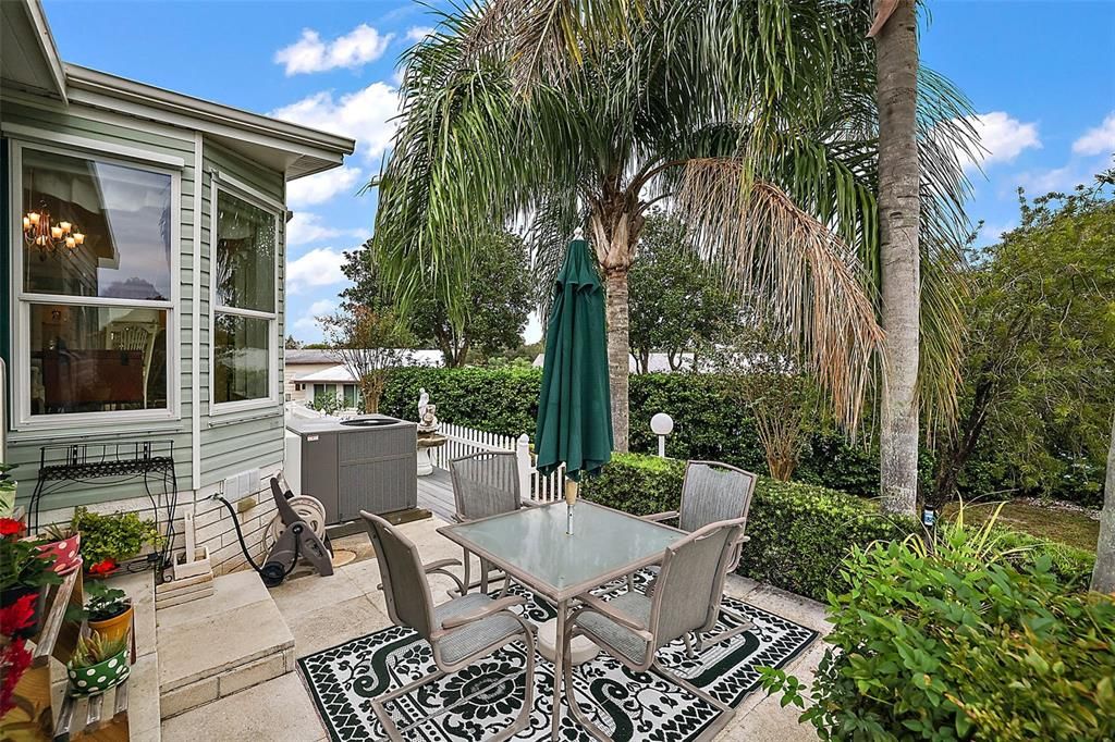 For Sale: $215,000 (2 beds, 2 baths, 1816 Square Feet)