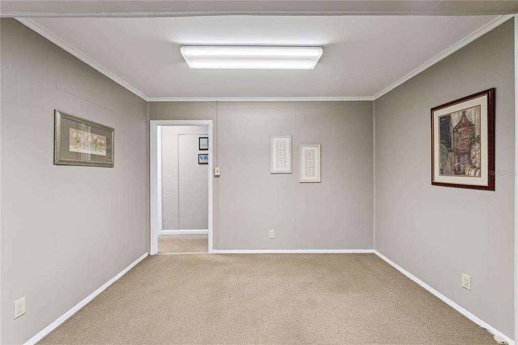 For Sale: $695,000 (6 beds, 5 baths, 3048 Square Feet)