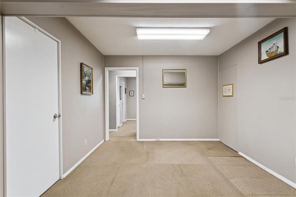 For Sale: $695,000 (6 beds, 5 baths, 3048 Square Feet)