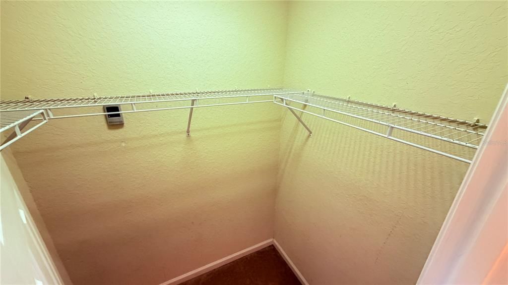 En Renta: $2,400 (4 camas, 3 baños, 1744 Pies cuadrados)