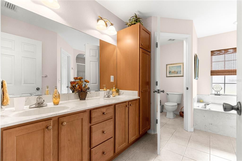 For Sale: $299,900 (3 beds, 2 baths, 1475 Square Feet)