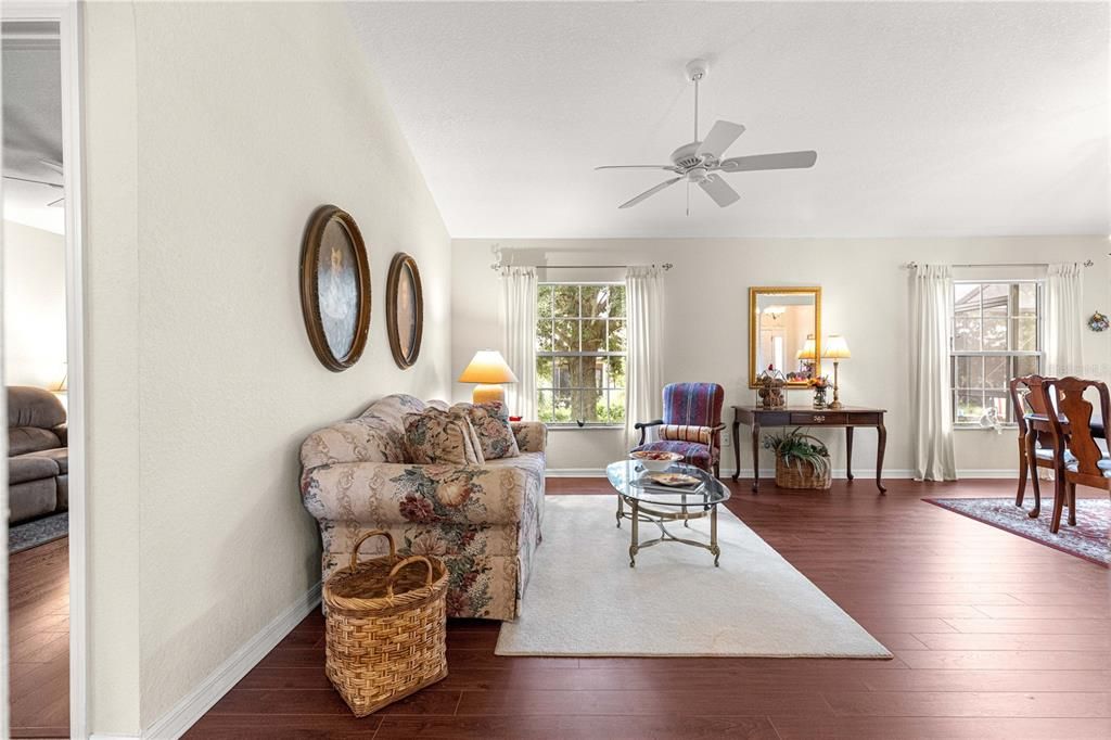 For Sale: $299,900 (3 beds, 2 baths, 1475 Square Feet)
