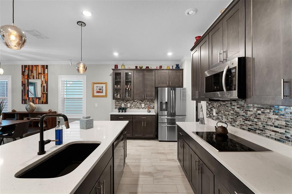 For Sale: $534,900 (3 beds, 2 baths, 1888 Square Feet)