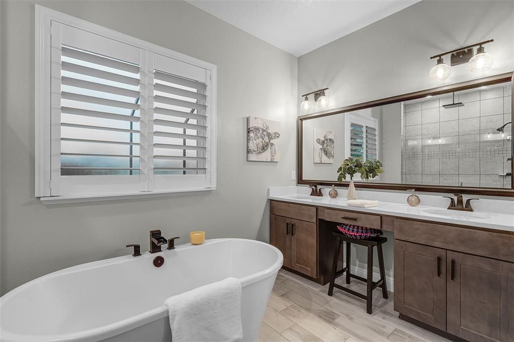 For Sale: $534,900 (3 beds, 2 baths, 1888 Square Feet)