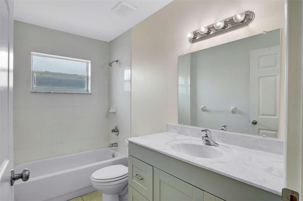 For Rent: $1,750 (3 beds, 2 baths, 1184 Square Feet)
