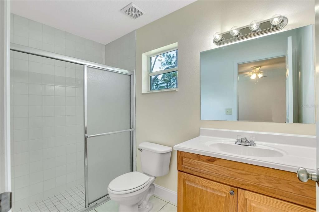 For Rent: $1,750 (3 beds, 2 baths, 1184 Square Feet)