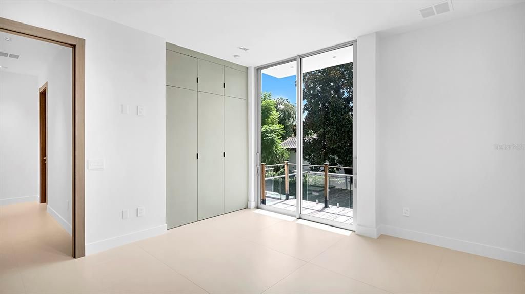 For Sale: $5,999,990 (4 beds, 4 baths, 3880 Square Feet)