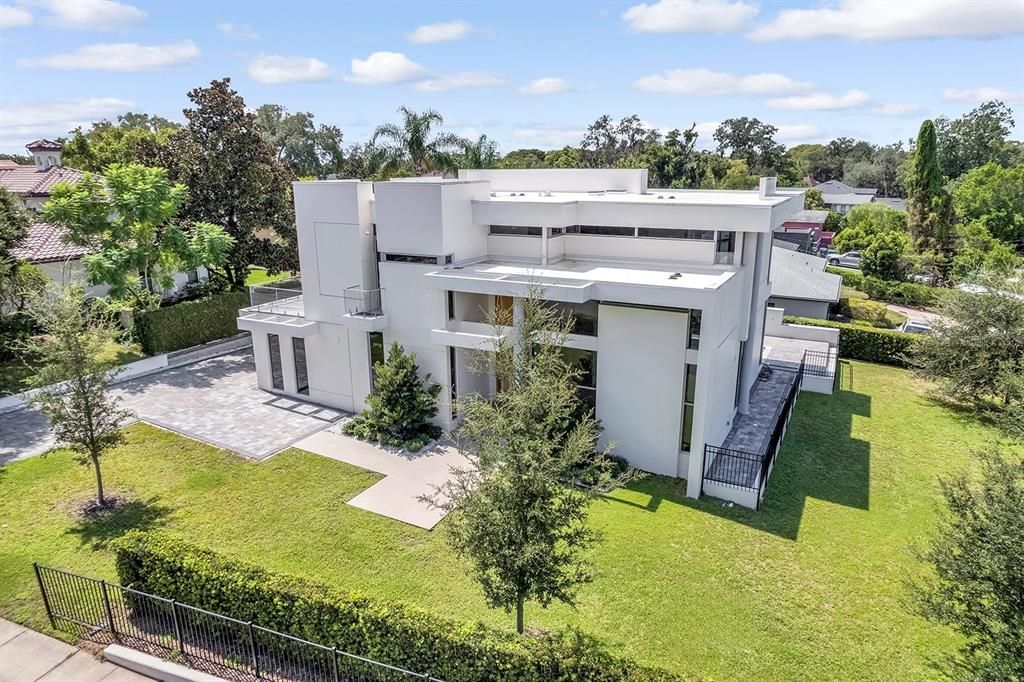 For Sale: $5,999,990 (4 beds, 4 baths, 3880 Square Feet)