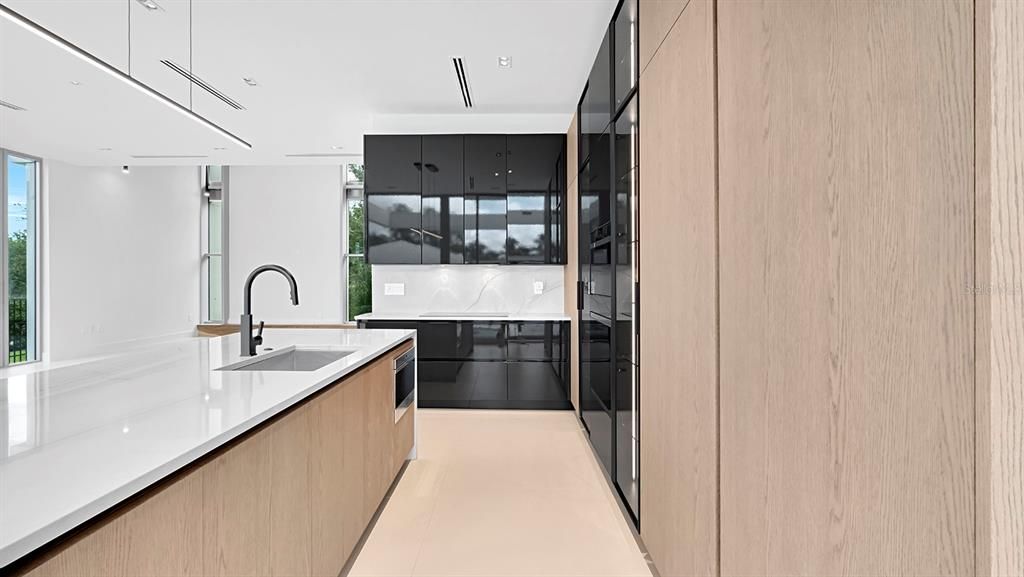 For Sale: $5,999,990 (4 beds, 4 baths, 3880 Square Feet)