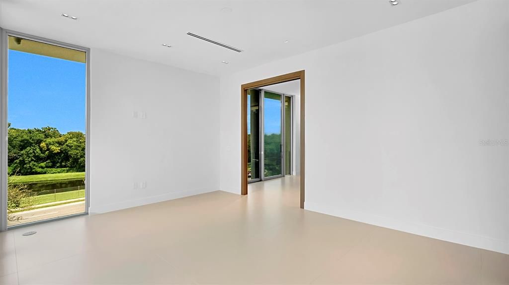 For Sale: $5,999,990 (4 beds, 4 baths, 3880 Square Feet)