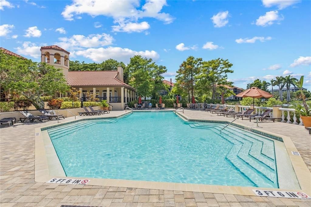 For Rent: $3,200 (3 beds, 2 baths, 1294 Square Feet)