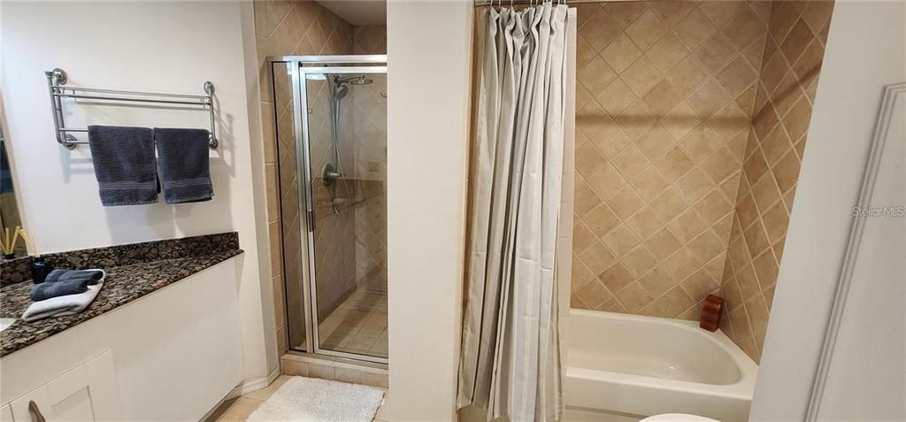 For Rent: $3,200 (3 beds, 2 baths, 1294 Square Feet)