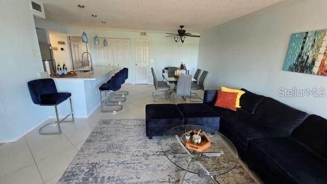 For Rent: $3,200 (3 beds, 2 baths, 1294 Square Feet)