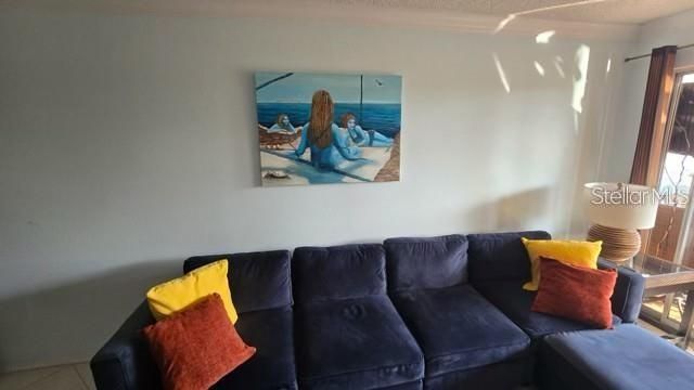 For Rent: $3,200 (3 beds, 2 baths, 1294 Square Feet)