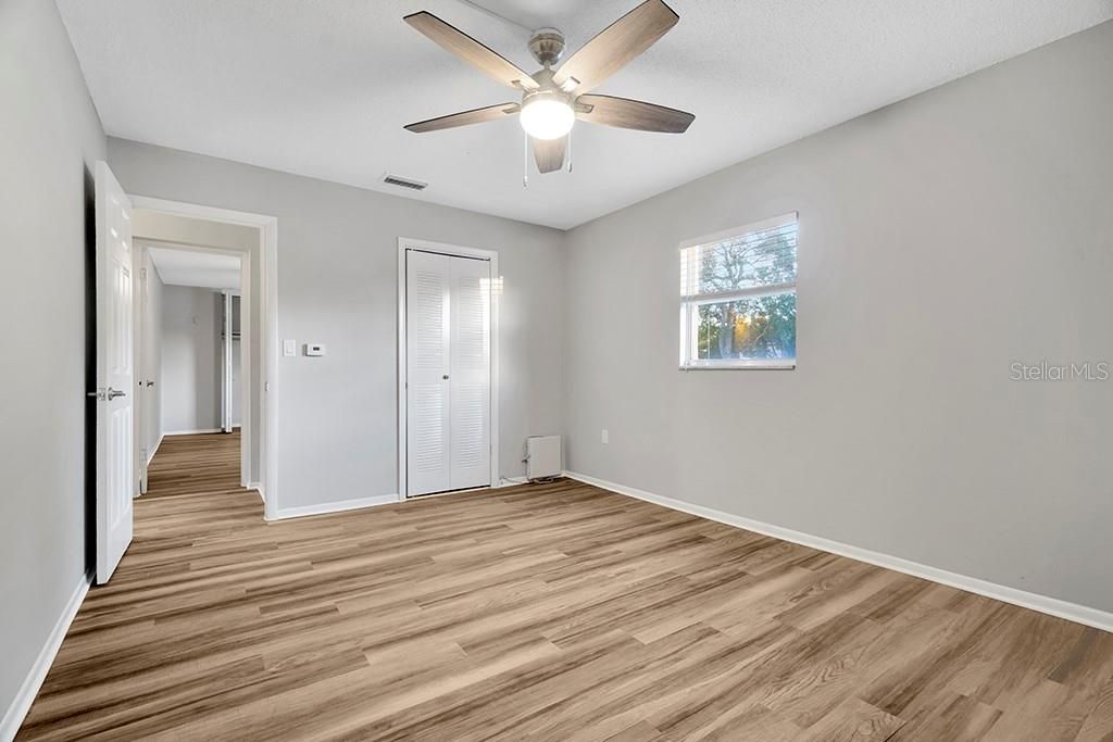 For Rent: $1,950 (2 beds, 1 baths, 800 Square Feet)