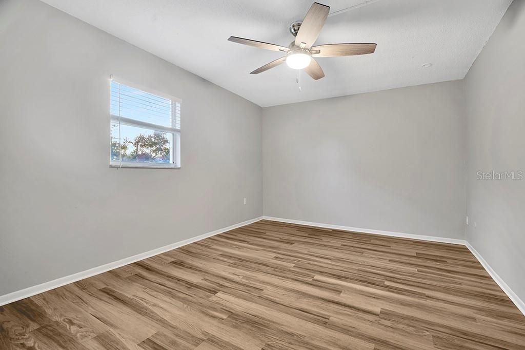 For Rent: $1,950 (2 beds, 1 baths, 800 Square Feet)