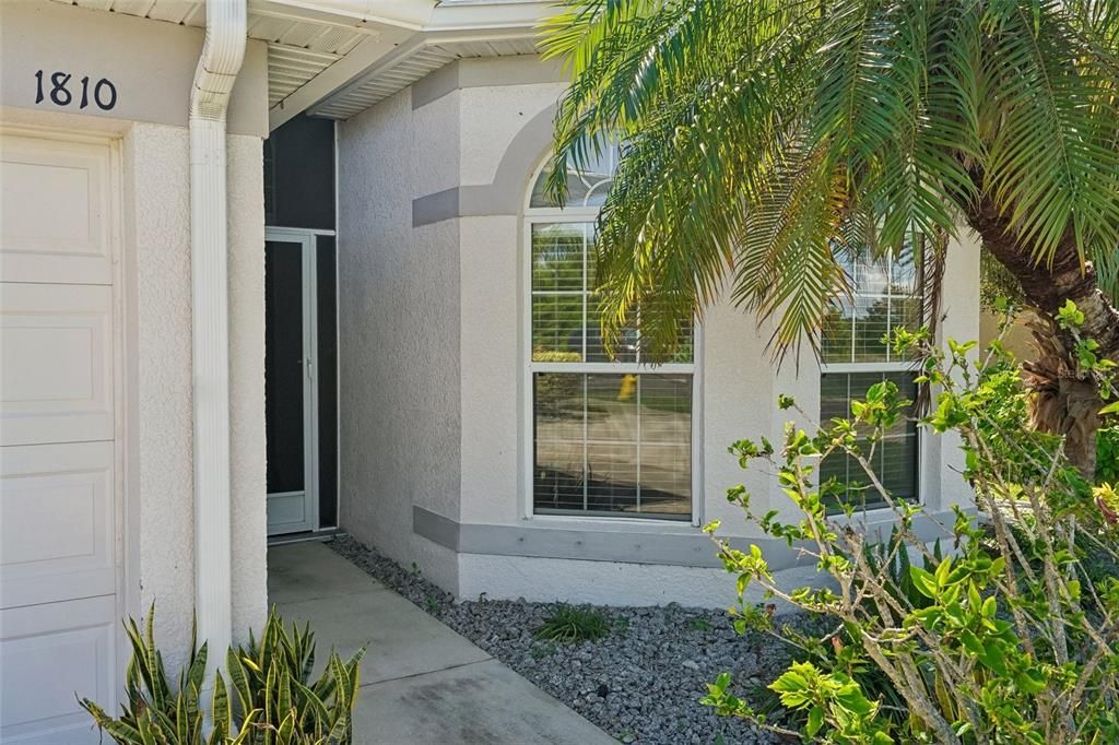 For Sale: $377,000 (4 beds, 2 baths, 2014 Square Feet)