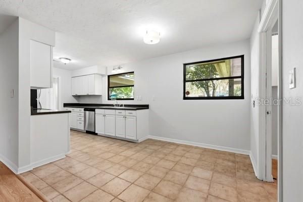 For Sale: $399,000 (4 beds, 3 baths, 2646 Square Feet)