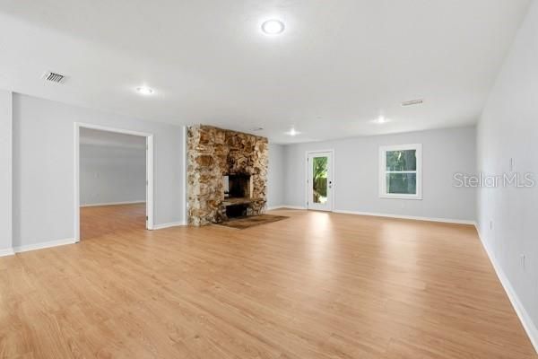 For Sale: $399,000 (4 beds, 3 baths, 2646 Square Feet)