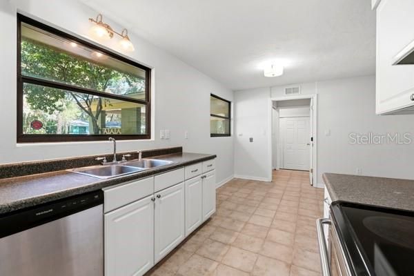 For Sale: $399,000 (4 beds, 3 baths, 2646 Square Feet)
