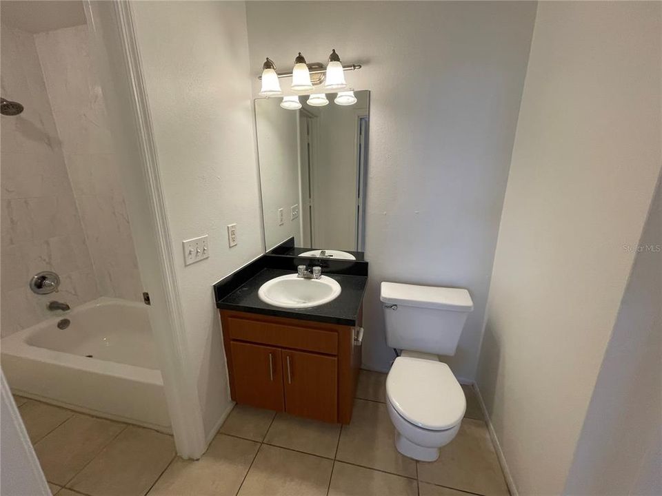 В аренду: $1,800 (3 спален, 2 ванн, 1246 Квадратных фут)