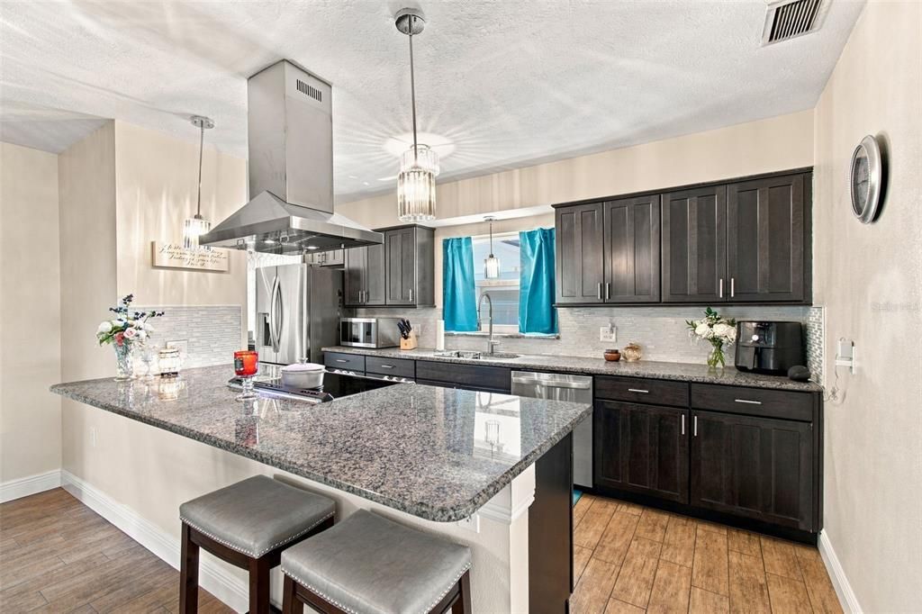 Active With Contract: $395,000 (3 beds, 2 baths, 1815 Square Feet)