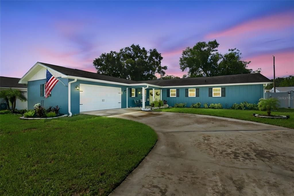 Active With Contract: $395,000 (3 beds, 2 baths, 1815 Square Feet)