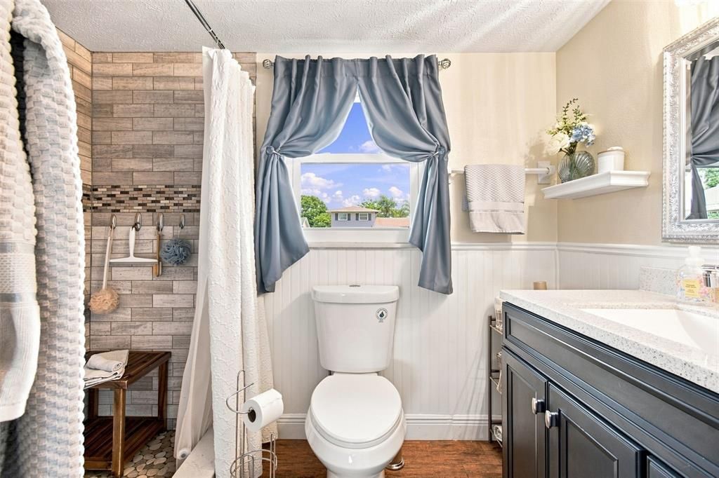 Active With Contract: $395,000 (3 beds, 2 baths, 1815 Square Feet)