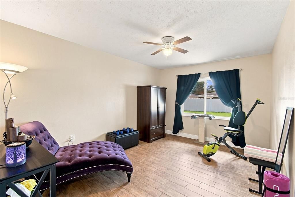Active With Contract: $395,000 (3 beds, 2 baths, 1815 Square Feet)