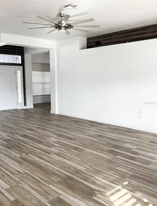 For Rent: $2,500 (4 beds, 3 baths, 2283 Square Feet)