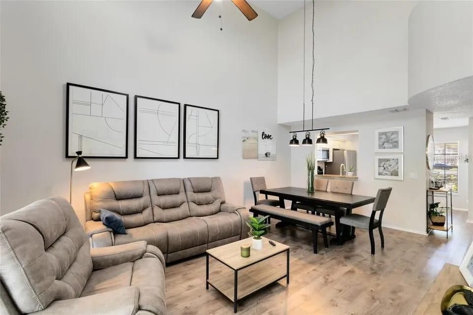 En Venta: $289,900 (3 camas, 2 baños, 1293 Pies cuadrados)