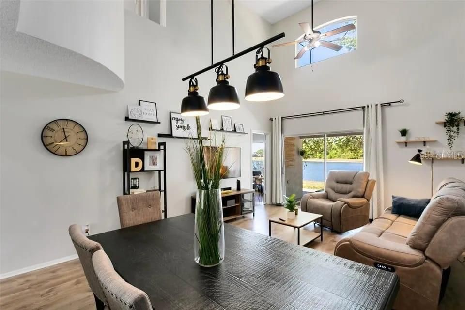 En Venta: $289,900 (3 camas, 2 baños, 1293 Pies cuadrados)