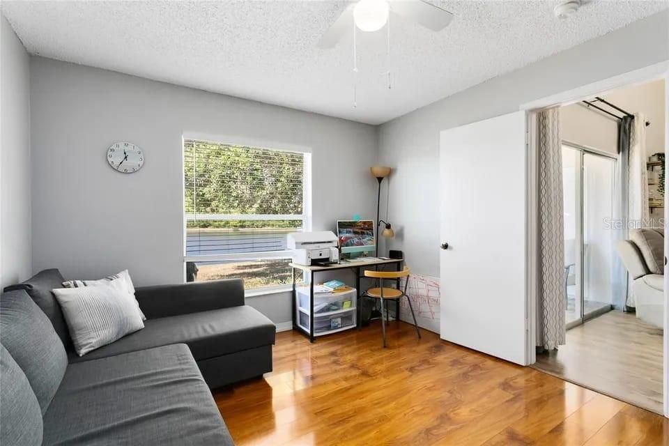 En Venta: $289,900 (3 camas, 2 baños, 1293 Pies cuadrados)