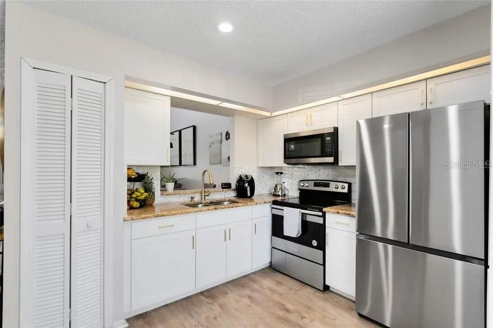 En Venta: $289,900 (3 camas, 2 baños, 1293 Pies cuadrados)
