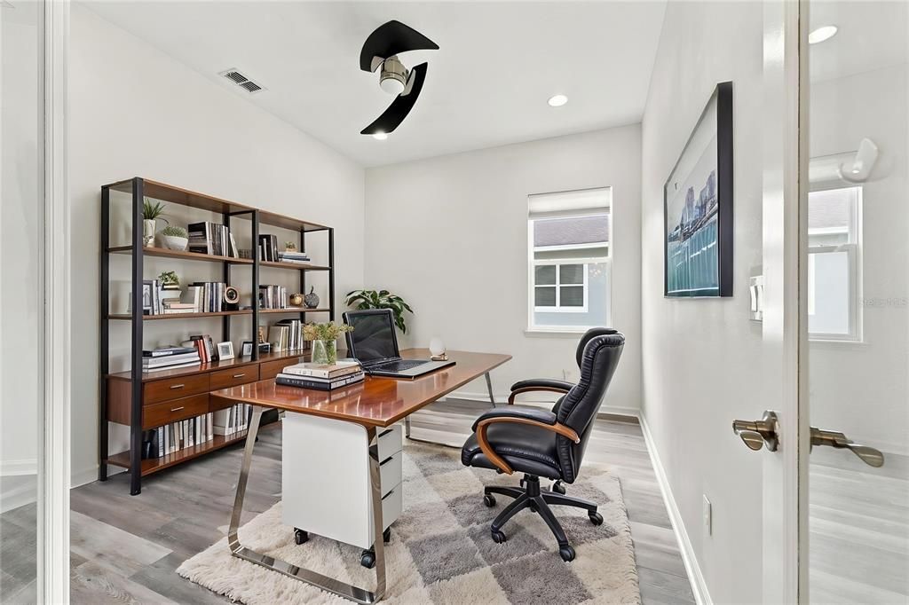 For Sale: $385,000 (2 beds, 2 baths, 1655 Square Feet)