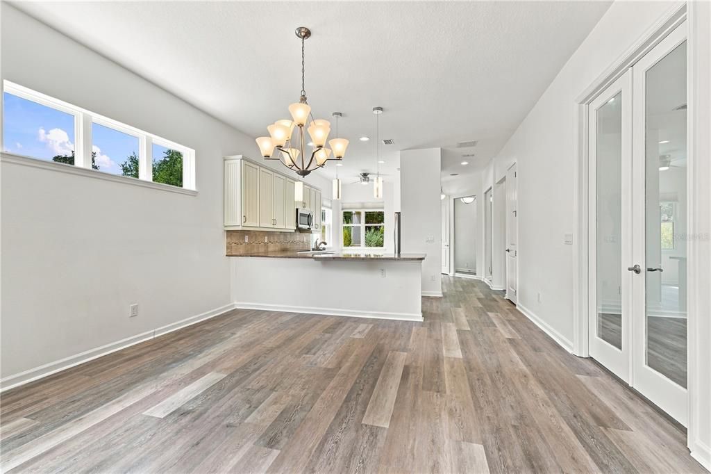 For Sale: $385,000 (2 beds, 2 baths, 1655 Square Feet)