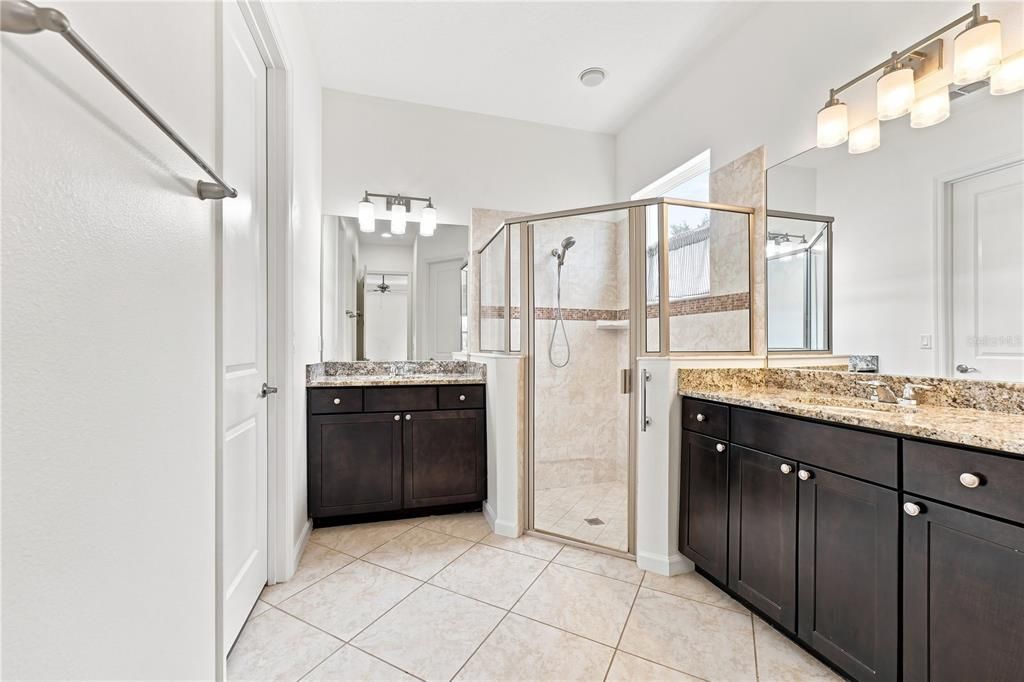 For Sale: $385,000 (2 beds, 2 baths, 1655 Square Feet)