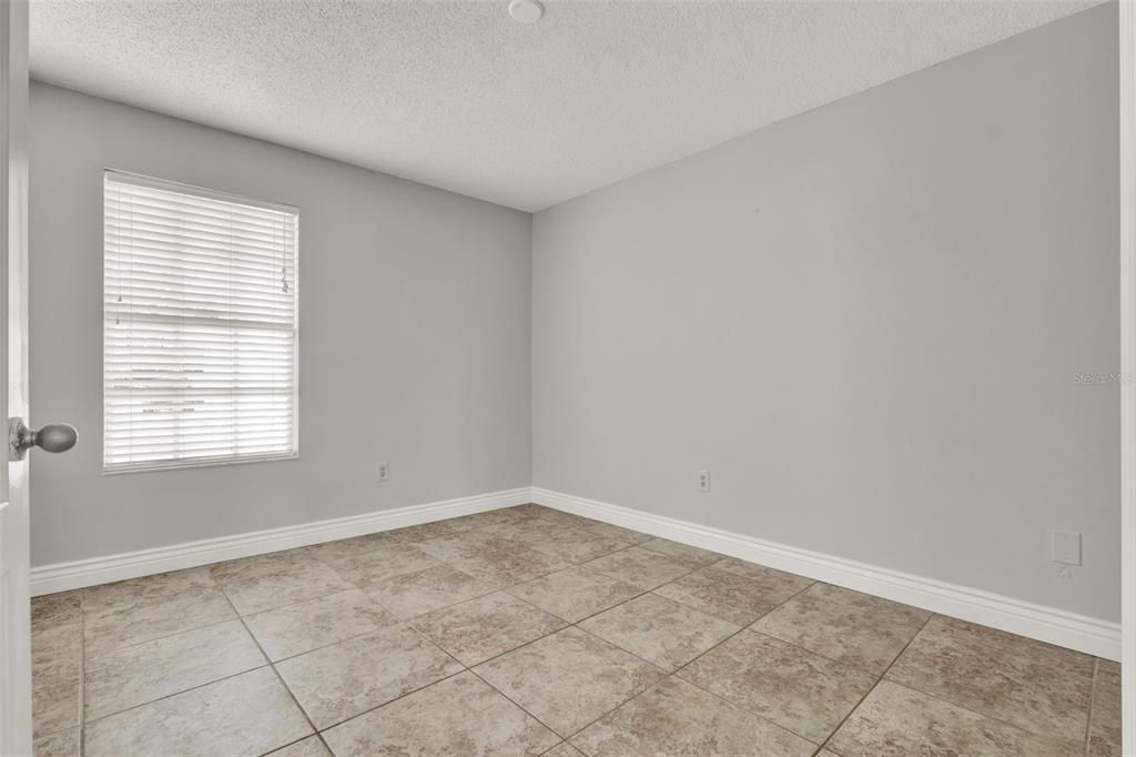 For Sale: $379,000 (3 beds, 2 baths, 1219 Square Feet)